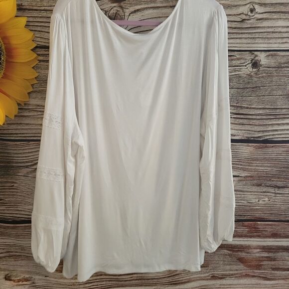 "Tint & Shadow" Woman's long sleeve blouse Size: 3X white Pullover NWT - Picture 3 of 9